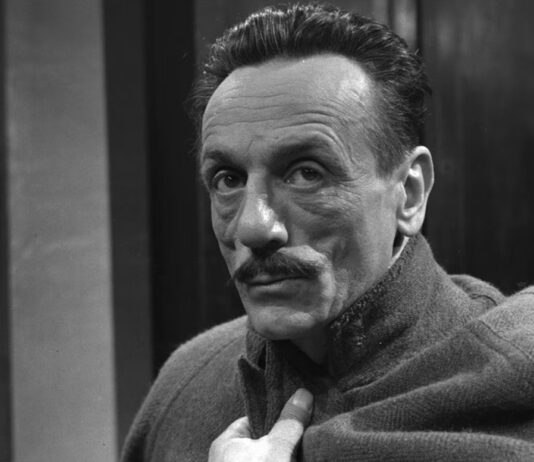 Torre del Greco omaggia Eduardo De Filippo: al Circolo Nautico la serata “40 anni senza Eduardo, ma con Eduardo”