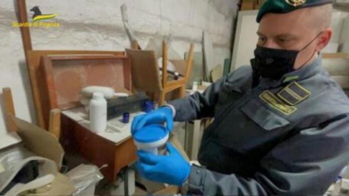 Boscoreale/Scafati, traffico di fitofarmaci: Federico e figli tornano liberi