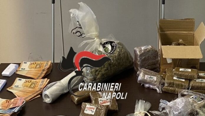 Napoli, spaccio al Vomero: carabinieri arrestano pusher
