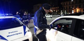 Napoli, controlli nella movida di Chiaia: verifiche nei locali della zona “baretti”