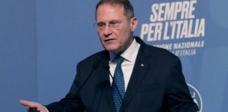 Cirielli si dimette: «Mi ero candidato per fare il presidente della giunta regionale, non il capo dell’opposizione» Cirielli si dimette dal Consiglio regionale: «Mi ero candidato per fare il presidente della giunta regionale, non il capo dell’opposizione»