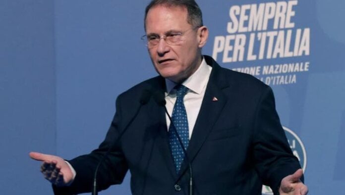 Cirielli si dimette dal Consiglio regionale: «Mi ero candidato per fare il presidente della giunta regionale, non il capo dell’opposizione» Cirielli si dimette dal Consiglio regionale: «Mi ero candidato per fare il presidente della giunta regionale, non il capo dell’opposizione»