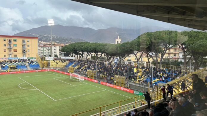“The Touch of Vision”, la prima personale a Bologna dell’artista partenopeo