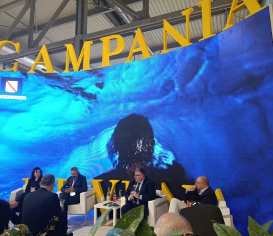 Anacapri alla BIT di Milano: tra il Bicentenario della Grotta Azzurra e il grande Teatro, la cultura guida il modello di accoglienza 2026