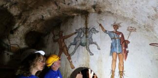 La Tomba del Cerbero nel comprensorio di Liternum