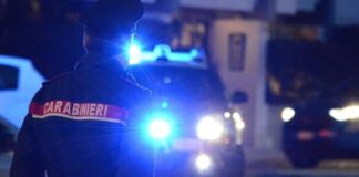 Napoli, Secondigliano: picchia un fratello e accoltella l’altro, arrestato 38enne