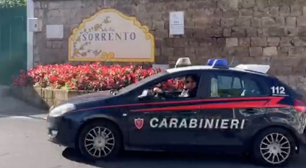 Sant'Agnello, mamma in auto con cocaina e figlio di 5 anni: arrestata dai Carabinieri Sant'Agnello, mamma in auto con cocaina e figlio di 5 anni: arrestata dai Carabinieri