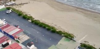 Mondragone, liberati 14mila metri quadrati di demanio marittimo: smantellato villaggio abusivo, spiaggia restituita ai cittadini Blitz antiabusivismo a Mondragone