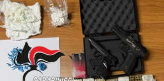 Pomigliano d’Arco e Brusciano: pistole e 402 proiettili in un’auto in sosta, operazione ad alto impatto dei Carabinieri