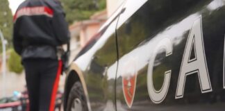 Napoli: 14enne al volante con due 17enni, sequestrate centraline per rubare auto