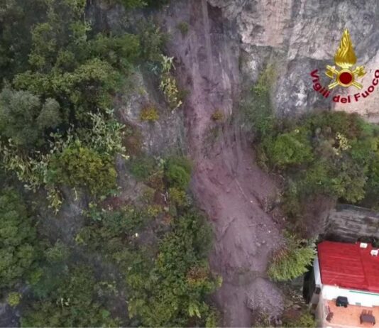 Maltempo, frana a Vietri sul Mare