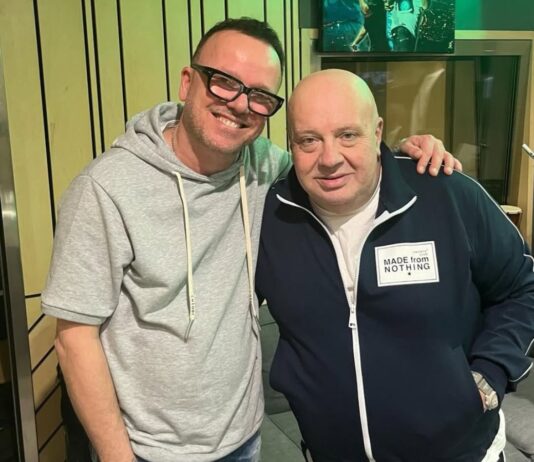 Gigi D'Alessio e Vincenzo D'Agostino in una foto pubblicata sui social