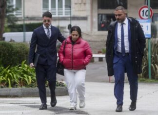 Monaldi, il no al trapianto: ecco cosa ha portato allo stop. La mamma: “Domenico non ce la farà”