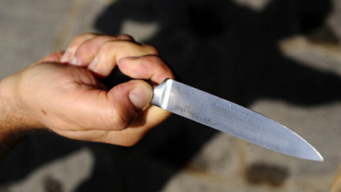 Ercolano, accoltella la coetanea dopo un appuntamento: 25enne ai domiciliari per tentato omicidio