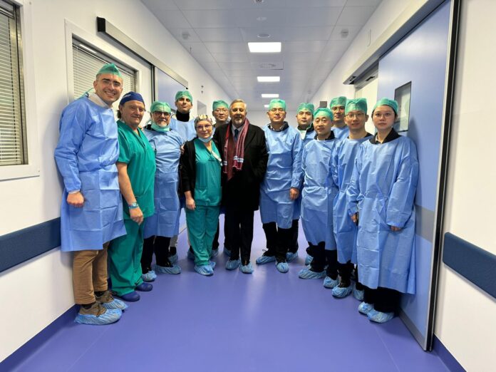 Sale operatorie all’avanguardia: al Santobono di Napoli la visita di una delegazione di medici cinesi