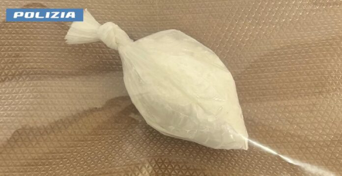 San Giovanni: fermato con cocaina durante un controllo. Arrestato dalla Polizia San Giovanni: fermato con cocaina durante un controllo. Arrestato dalla Polizia