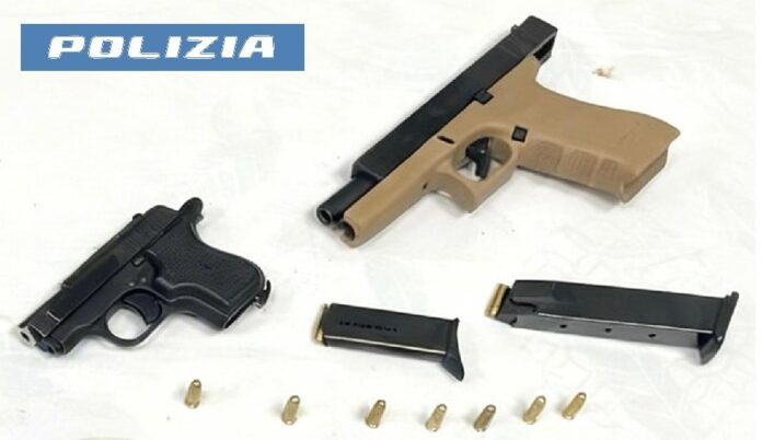 Napoli, Montecalvario: sorpreso con armi e munizioni, arrestato 25enne