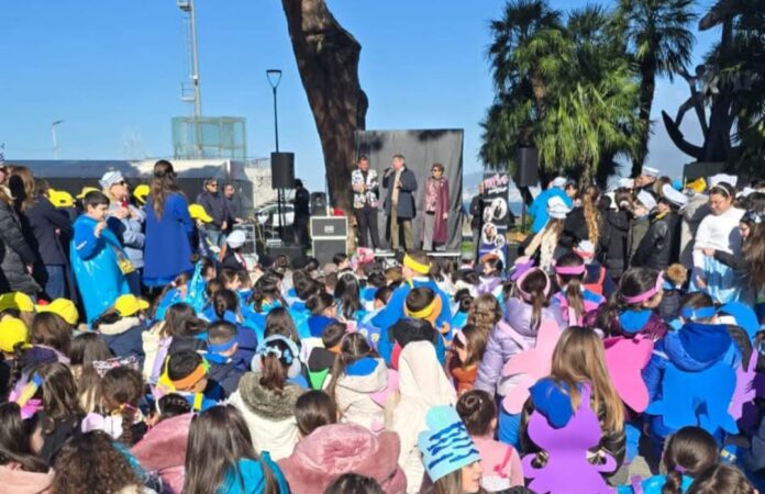 scuole castellammare carnevale