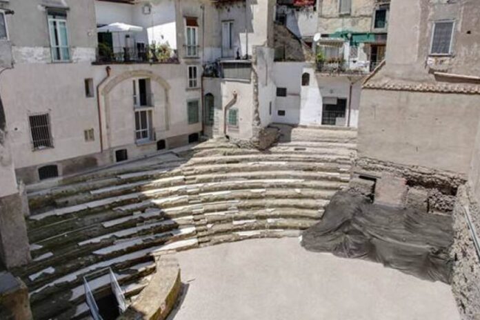 Napoli, riemerge il Teatro Romano di Neapolis: la gemma nascosta dove si esibiva Nerone
