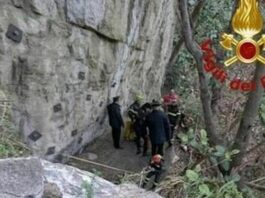 Pozzano, escursionista bloccato su un costone: salvato dopo una notte al freddo