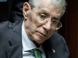 Addio ad Umberto Bossi