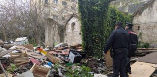 Napoli, controlli nei campi rom: operazione a Poggioreale tra sicurezza e censimento