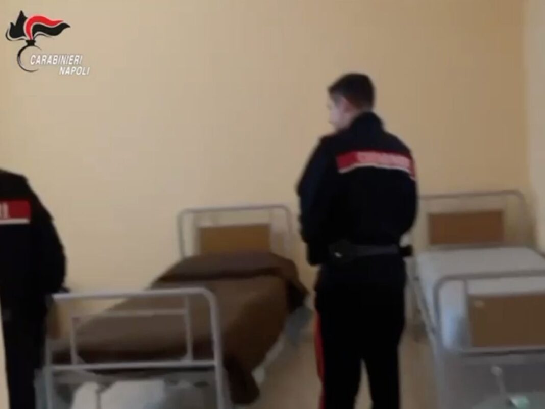 Carabinieri nella casa di riposo abusiva a Secondigliano