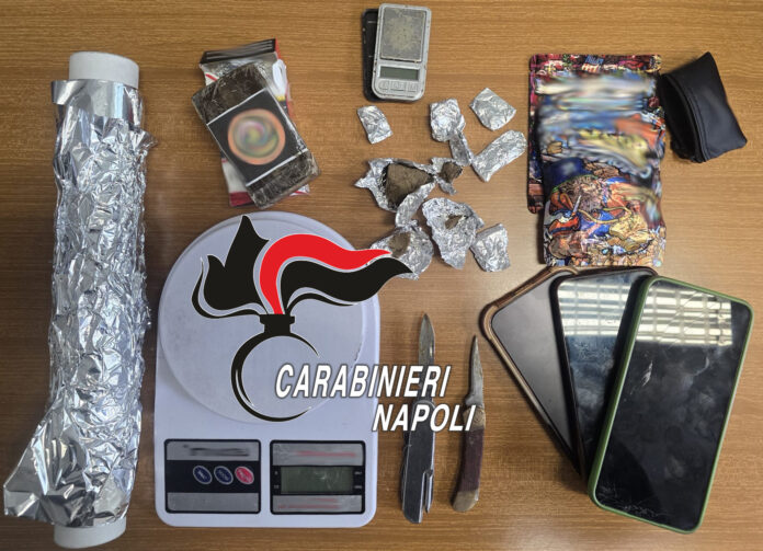 Castellammare di Stabia: spaccia mentre è ai domiciliari, 40enne arrestato dai Carabinieri