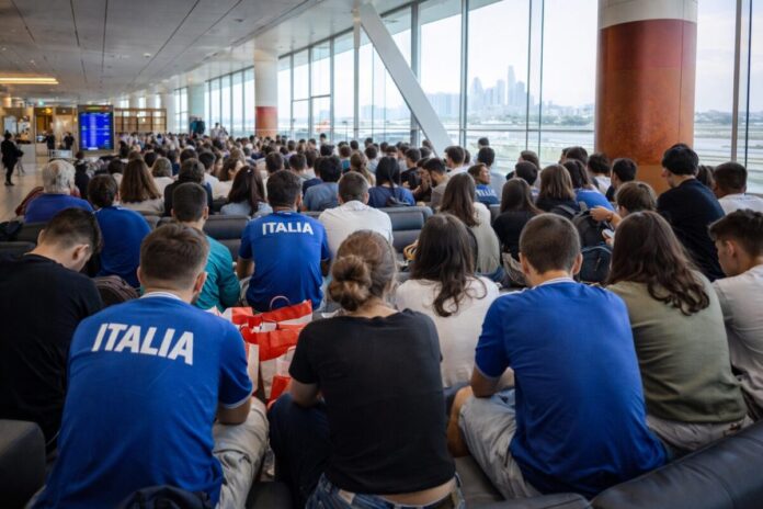 Studenti di San Sebastiano al Vesuvio bloccati a Dubai dopo la chiusura dello spazio aereo Studenti di San Sebastiano al Vesuvio bloccati a Dubai dopo la chiusura dello spazio aereo