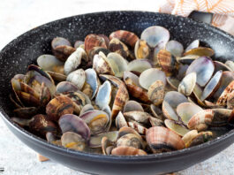 Torre del Greco, vongole senza tracciabilità: denunciato 73enne