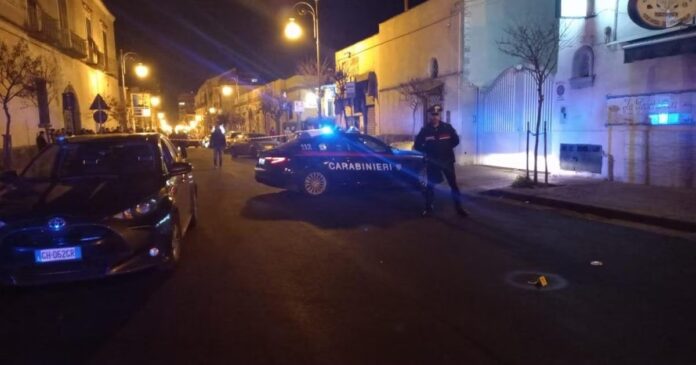 Tentato omicidio a Torre Annunziata: arrestato un 40enne dopo una violenta aggressione in ambito condominiale