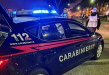 Napoli, motocross da gara tra i vicoli del Vomero: arrestato un 29enne dopo inseguimento notturno