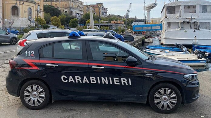 Castellammare di Stabia, ruba 3 chili di rame dal tetto del circolo nautico: arrestato 43enne Castellammare di Stabia, ruba 3 chili di rame dal tetto del circolo nautico: arrestato 43enne