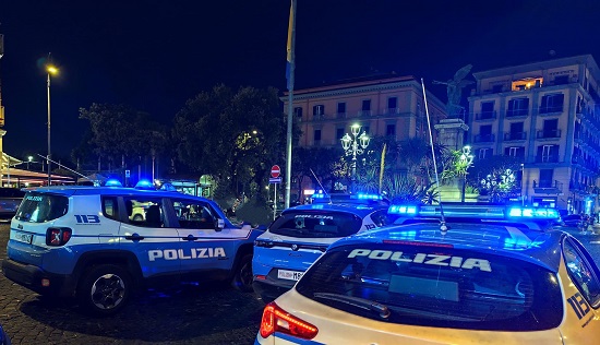Castellammare di Stabia: fermato con 350 grammi di cocaina, arrestato 40enne Castellammare di Stabia: fermato con 350 grammi di cocaina, arrestato 40enne