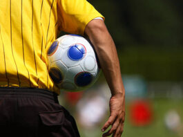 Arbitro aggredito durante una partita: nuovo episodio di violenza nel calcio dilettantistico