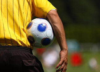 Arbitro aggredito durante una partita: nuovo episodio di violenza nel calcio dilettantistico