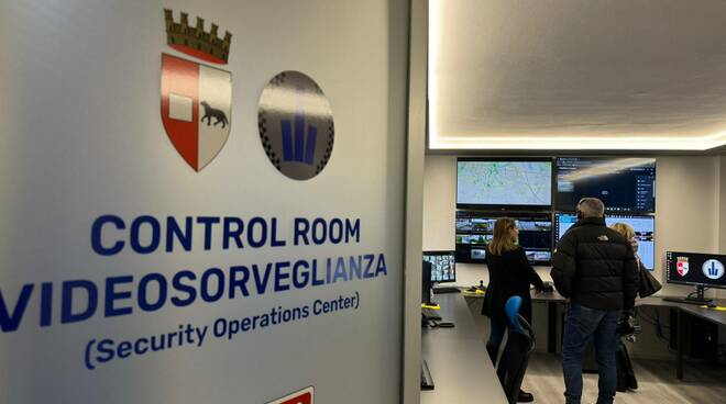 Striano, stretta sulla movida: più controlli e nuove telecamere Striano, stretta sulla movida: più controlli e nuove telecamere