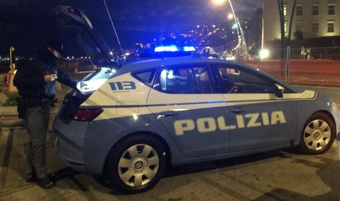 San Giovanni a Teduccio: controlli straordinari della Polizia di Stato nel Rione Villa San Giovanni a Teduccio: controlli straordinari della Polizia di Stato nel Rione Villa