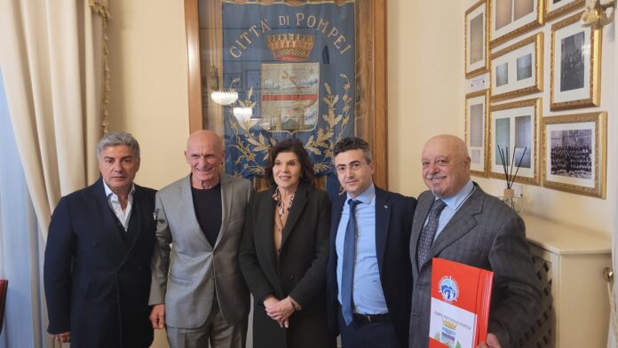 Piano Vesuvio, protocollo tra Fondazione Convivenza Vesuvio e Comune di Pompei Piano Vesuvio, protocollo tra Fondazione Convivenza Vesuvio e Comune di Pompei