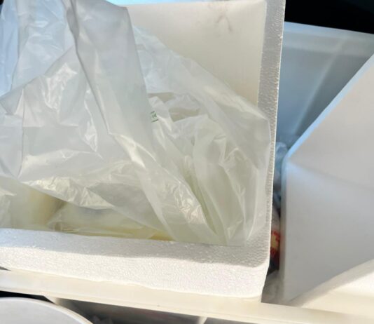 Torre del Greco, Panda trasformata in furgone abusivo per il trasporto di latticini: sequestrati 40 chili di prodotti