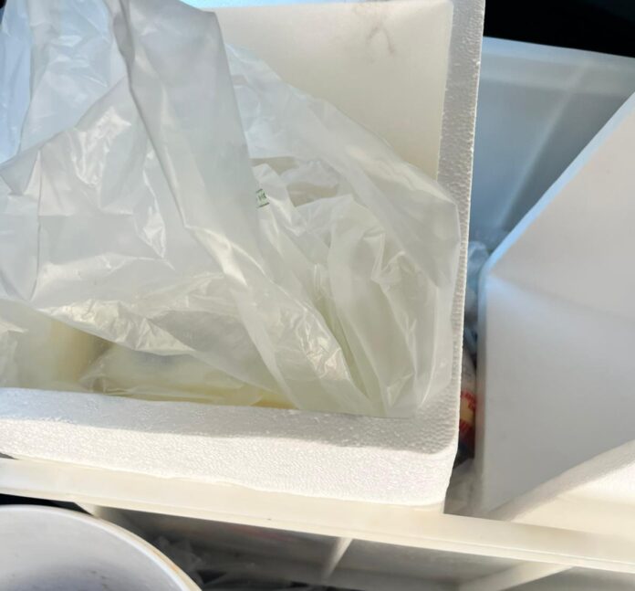 Torre del Greco, Panda trasformata in furgone abusivo per il trasporto di latticini: sequestrati 40 chili di prodotti