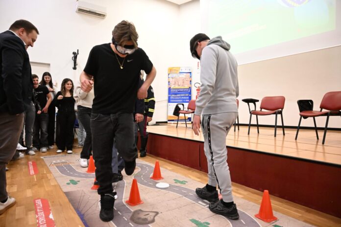 Sicurezza stradale, Torre del Greco protagonista della campagna “Sii saggio, guida sicuro” Sicurezza stradale, Torre del Greco protagonista della campagna “Sii saggio, guida sicuro”